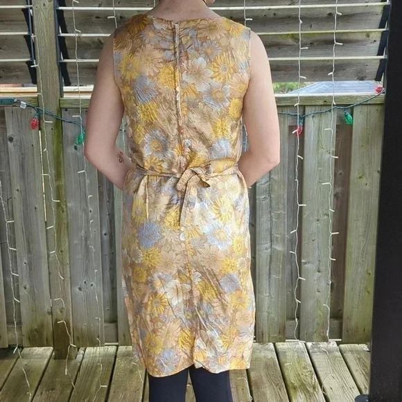 1960's Hippie Flower Dress - Picture 3 of 14